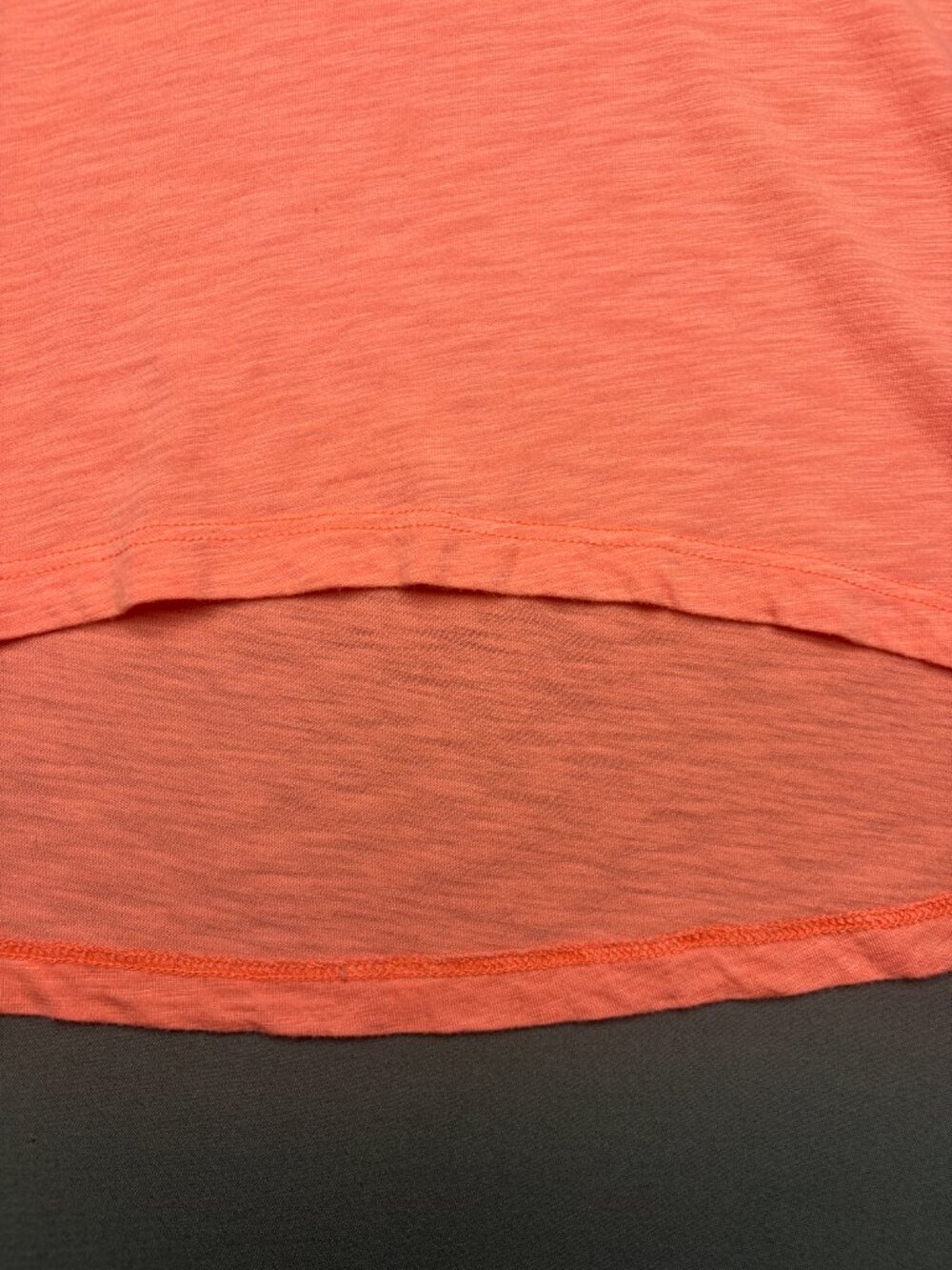 Beyond Yoga Size S High Low Cropped Tee Shirt Coral Pink Basic Top Cotton Modal - Picture 3 of 7
